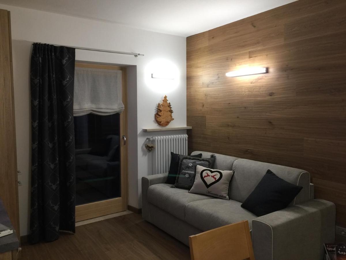 Il Cervo Suite Apartment Ponte Di Legno Exteriör bild