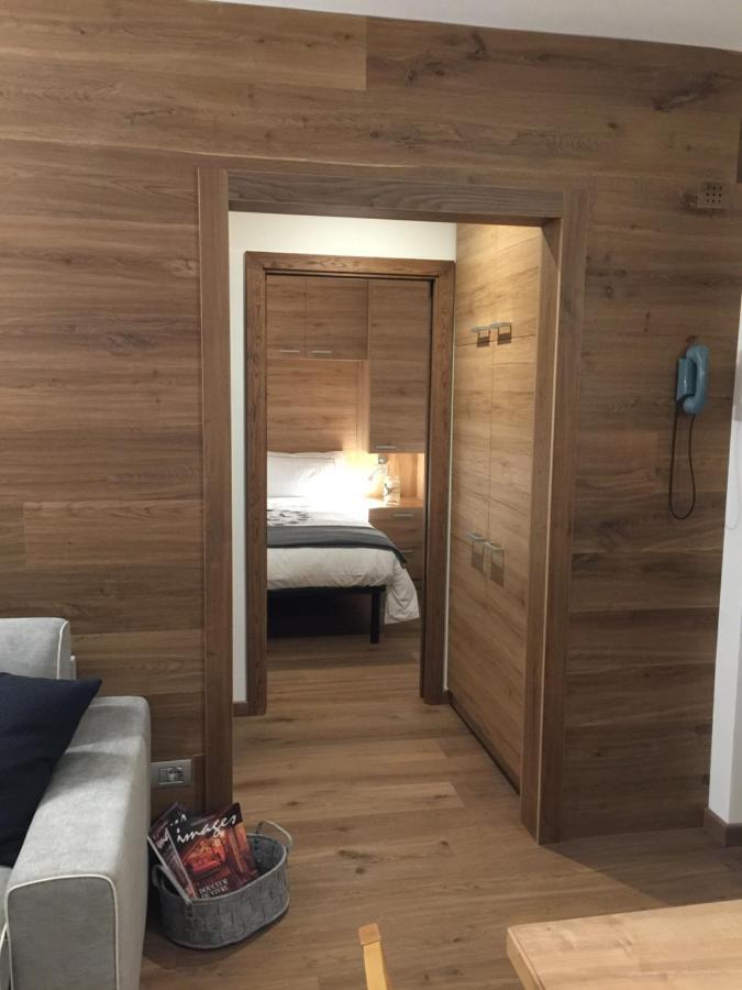 Il Cervo Suite Apartment Ponte Di Legno Exteriör bild