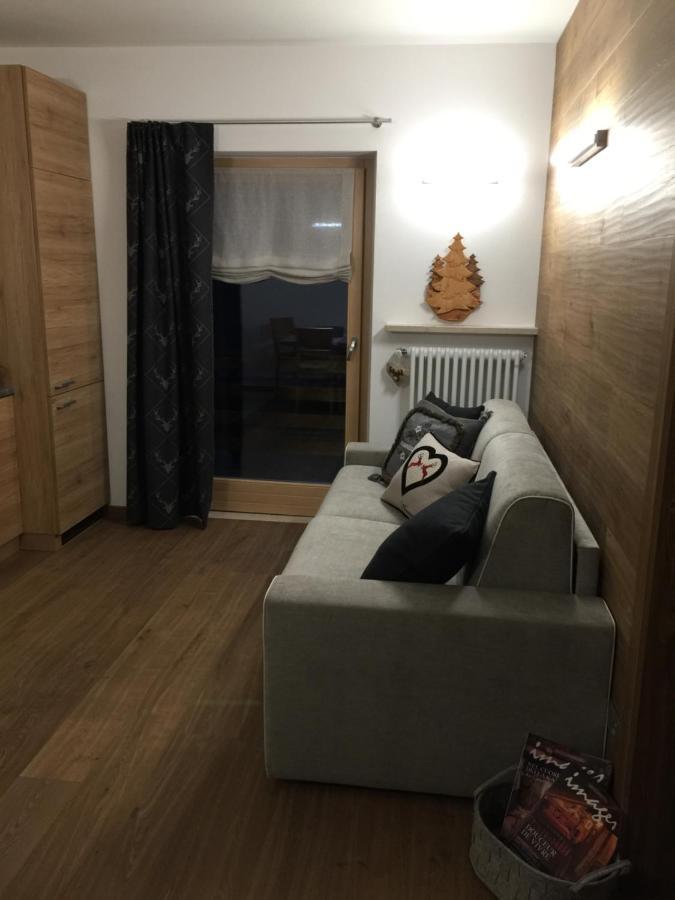 Il Cervo Suite Apartment Ponte Di Legno Exteriör bild